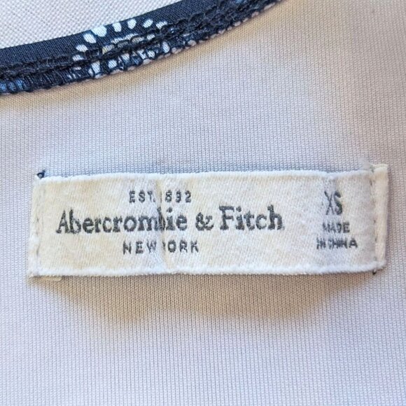 ABERCROMBIE & FITCH Navy Geometric Princess Seam Scuba Skater Mini Dress Sz XS - Picture 3 of 6